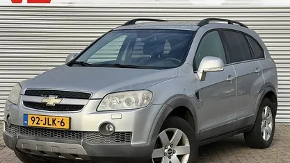 Grijs Gebruikt 2009 Chevrolet Captiva SUV | € 3.948 (Eerlijke prijs)