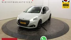 Wit, metallic lak Gebruikt 2017 Peugeot 208 Allure Hatchback | € 14.740 (Goede deal)