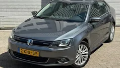Grijs Gebruikt 2013 VW Jetta Highline Sedan | € 8.500 (Eerlijke prijs)
