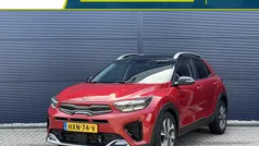 Rood Gebruikt 2021 Kia Stonic SUV | € 22.440 (Eerlijke prijs)
