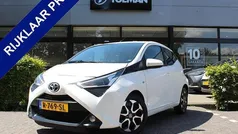 Wit Gebruikt 2019 Toyota Aygo X-play Hatchback | € 11.250 (Eerlijke prijs)