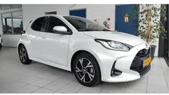 Gebruikt 2024 Toyota Yaris Style Hatchback | € 25.750 (Eerlijke prijs)