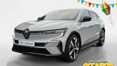Gris rafale kqj Gebruikt 2022 Renault Megane E-Tech Iconic Hatchback | € 25.435 (Eerlijke prijs)
