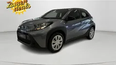 Grijs Nieuw 2025 Toyota Aygo Play Hatchback | € 20.995 (Eerlijke prijs)
