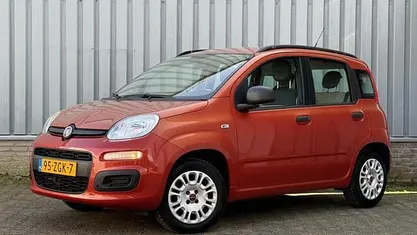 Occasion Fiat Panda Easy 86 PK (63 kW) 2012 Rood Hatchback