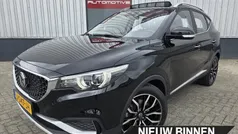 Zwart Gebruikt 2020 MG ZS Luxury Sedan | € 14.995 (Eerlijke prijs)