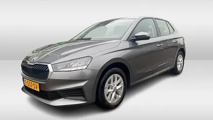 Grijs Occasion 2023 Skoda Fabia Ambition Hatchback | € 16.950 (Eerlijke prijs)