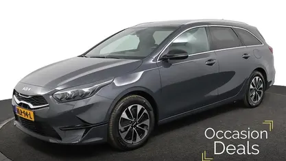 Grijs Occasion 2025 Kia Ceed Hatchback | € 26.945 (Eerlijke prijs)