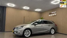 Bruin Gebruikt 2017 Opel Astra Innovation Stationwagen | € 11.720 (Eerlijke prijs)