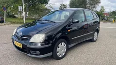 Zwart Gebruikt 2006 Nissan Almera Tino Visia MPV | € 1.495 (Eerlijke prijs)