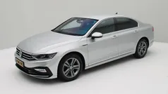 Gebruikt 2020 VW Passat Business Sedan | € 23.000 (Eerlijke prijs)