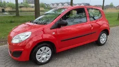 Rood Gebruikt 2009 Renault Twingo Authentique Hatchback | € 2.950 (Eerlijke prijs)