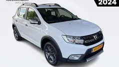 Wit Gebruikt 2017 Dacia Sandero Stepway Hatchback | € 9.995 (Eerlijke prijs)