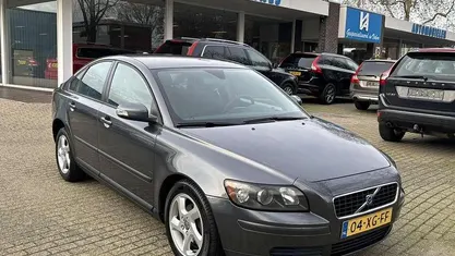 Grijs Gebruikt 2007 Volvo S40 Sedan | € 4.500 (Eerlijke prijs)