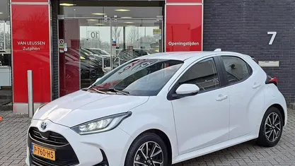 Occasion Toyota Yaris Hybrid 116 PK (85 kW) 2022 Wit Hatchback