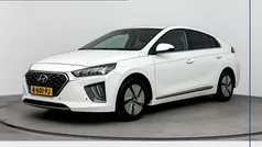 Ceramic white (waw) Gebruikt 2022 Hyundai Ioniq Comfort Hatchback | € 20.900 (Eerlijke prijs)