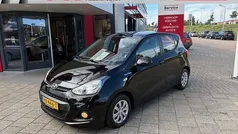 Zwart Gebruikt 2016 Hyundai i10 Comfort Hatchback | € 7.945 (Eerlijke prijs)