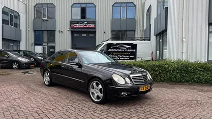 Zwart Gebruikt 2008 Mercedes E280 Avantgarde Sedan | € 4.995 (Eerlijke prijs)