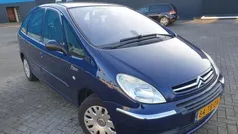 Blauw Gebruikt 2006 Citroën Xsara Picasso MPV | € 999 (Eerlijke prijs)