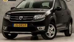 Gebruikt 2016 Dacia Sandero Lauréate Hatchback | € 10.245 (Eerlijke prijs)