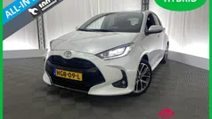 Wit Nieuw 2025 Toyota Yaris Hybrid Executive Hatchback | € 31.395 (Goede deal)