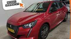 Rood Gebruikt 2022 Peugeot 208 Active Hatchback | € 14.250 (Eerlijke prijs)