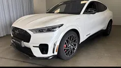 Wit Gebruikt 2024 Ford Mustang Mach-E GT SUV | € 46.745 (Eerlijke prijs)