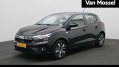 Gebruikt 2024 Dacia Sandero Expression Hatchback | € 19.935 (Eerlijke prijs)