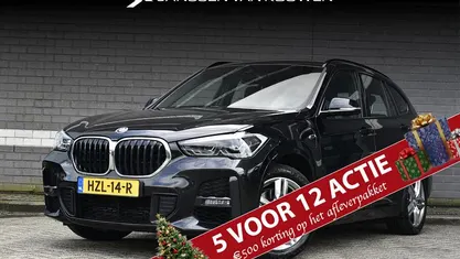 Zwart Gebruikt 2022 BMW X1 Executive SUV | € 29.745 (Eerlijke prijs)