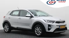 Grijs, metallic lak Gebruikt 2017 Kia Stonic SUV | € 13.950 (Eerlijke prijs)