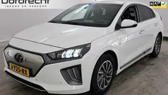 Gebruikt 2020 Hyundai Ioniq Premium Sedan | € 16.745 (Eerlijke prijs)