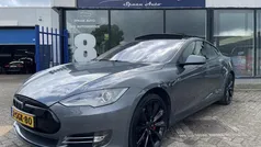 Grijs Gebruikt 2013 Tesla Model S Performance Sedan | € 18.950 (Eerlijke prijs)
