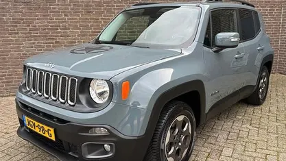 Occasion Jeep Renegade Longitude 140 PK (102 kW) 2015 Grijs SUV