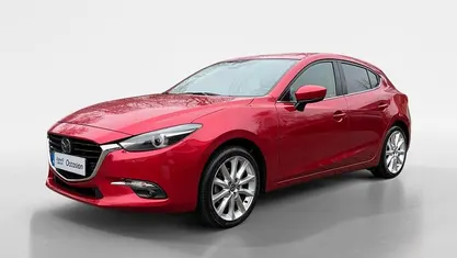 Rood Occasion 2017 Mazda 3 Hatchback | € 15.935 (Eerlijke prijs)