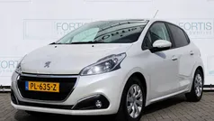 Wit Gebruikt 2017 Peugeot 208 Hatchback | € 8.700 (Eerlijke prijs)