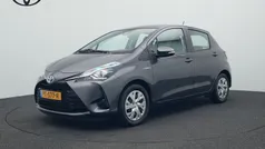 Grijs Gebruikt 2017 Toyota Yaris Hybrid Hatchback | € 13.585 (Eerlijke prijs)