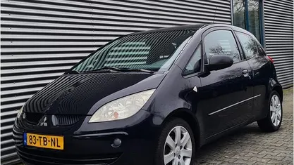 Zwart (metallic) Occasion 2006 Mitsubishi Colt Hatchback | € 1.595 (Eerlijke prijs)
