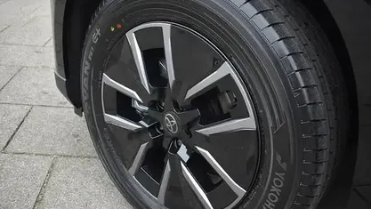 Gebruikt 2025 Toyota bZ4X Executive SUV | € 51.799 (Eerlijke prijs)