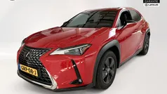 Rood Gebruikt 2024 Lexus UX 300h SUV | € 44.450