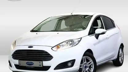 Wit Gebruikt 2015 Ford Fiesta Titanium Hatchback | € 9.441 (Eerlijke prijs)