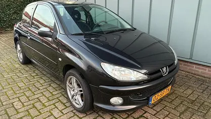 Occasion 2005 Peugeot 206 Hatchback | € 1.250 (Eerlijke prijs)