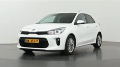 Wit Gebruikt 2017 Kia Rio First Edition Hatchback | € 13.435 (Eerlijke prijs)