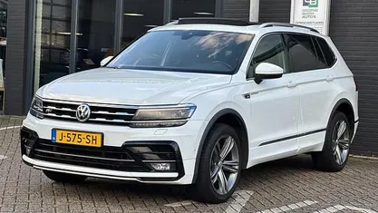 Wit Occasion 2020 VW Tiguan Allspace Highline SUV | € 21.995 (Super prijs)