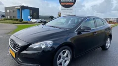 Gebruikt 2015 Volvo V40 Momentum Hatchback | € 3.999 (Super prijs)