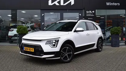 Gebruikt 2024 Kia Niro SUV | € 32.895 (Eerlijke prijs)