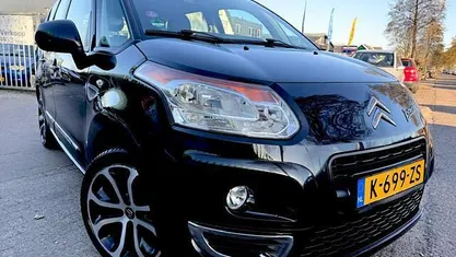 Zwart, metallic lak Occasion 2010 Citroën C3 Picasso Exclusive MPV | € 3.450 (Eerlijke prijs)