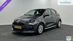 Grijs Gebruikt 2021 Toyota Yaris Active Hatchback | € 18.500 (Eerlijke prijs)