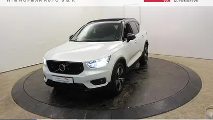 Wit Gebruikt 2022 Volvo XC40 R-Design SUV | € 33.240 (Eerlijke prijs)