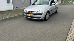 Grijs Gebruikt 2003 Opel Corsa Njoy Hatchback | € 950 (Goede deal)