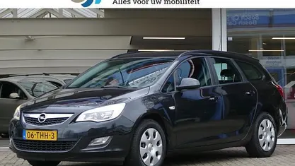 Zwart Occasion 2012 Opel Astra Edition Stationwagen | € 5.950 (Eerlijke prijs)